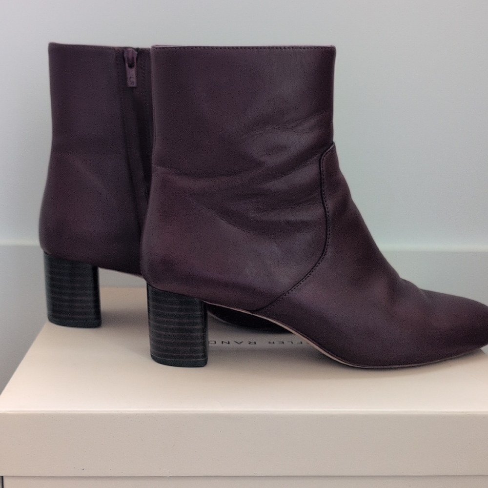 Chic Women's Ankle Boots in Deep Purple